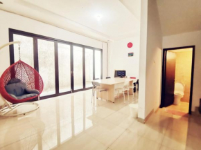 4-Bedroom Home in South Jakarta Nuansa Swadarma Residence by Le Ciel Hospitality